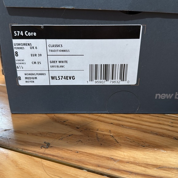 New Balance Women’s 574 Core Grey Sneakers. - Picture 2 of 6